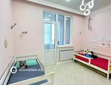 4-комнатная квартира, этаж 9 из 9, 120 м²