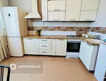 3-комнатная квартира, этаж 3 из 5, 75 м², миниатюра 6