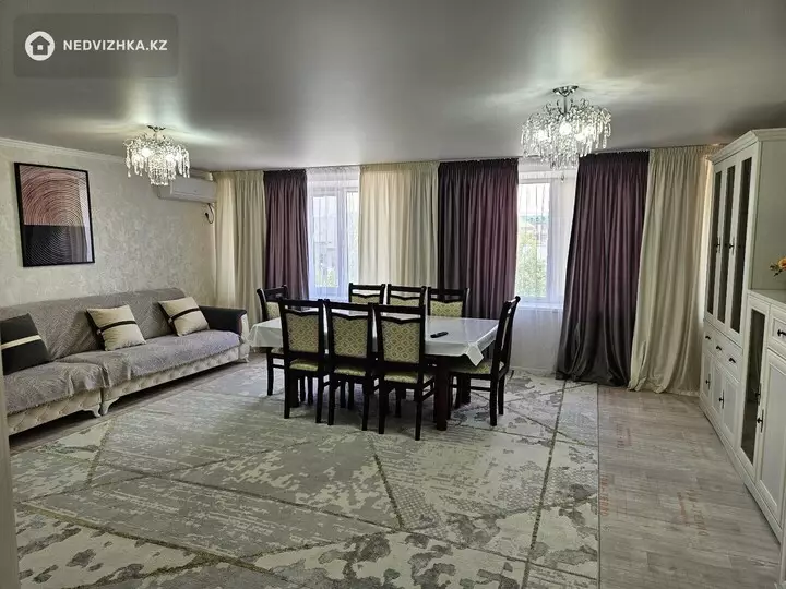 2-бөлмелі пәтер, қабат 3 барлық қабат саны 4, 82 м², Посуточно