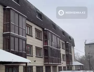 3-комнатная квартира, этаж 3 из 4, 70 м², миниатюра 5
