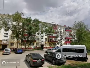 3-комнатная квартира, этаж 2 из 5, 58 м², миниатюра 1