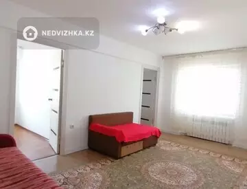 3-комнатная квартира, этаж 2 из 5, 58 м², миниатюра 3