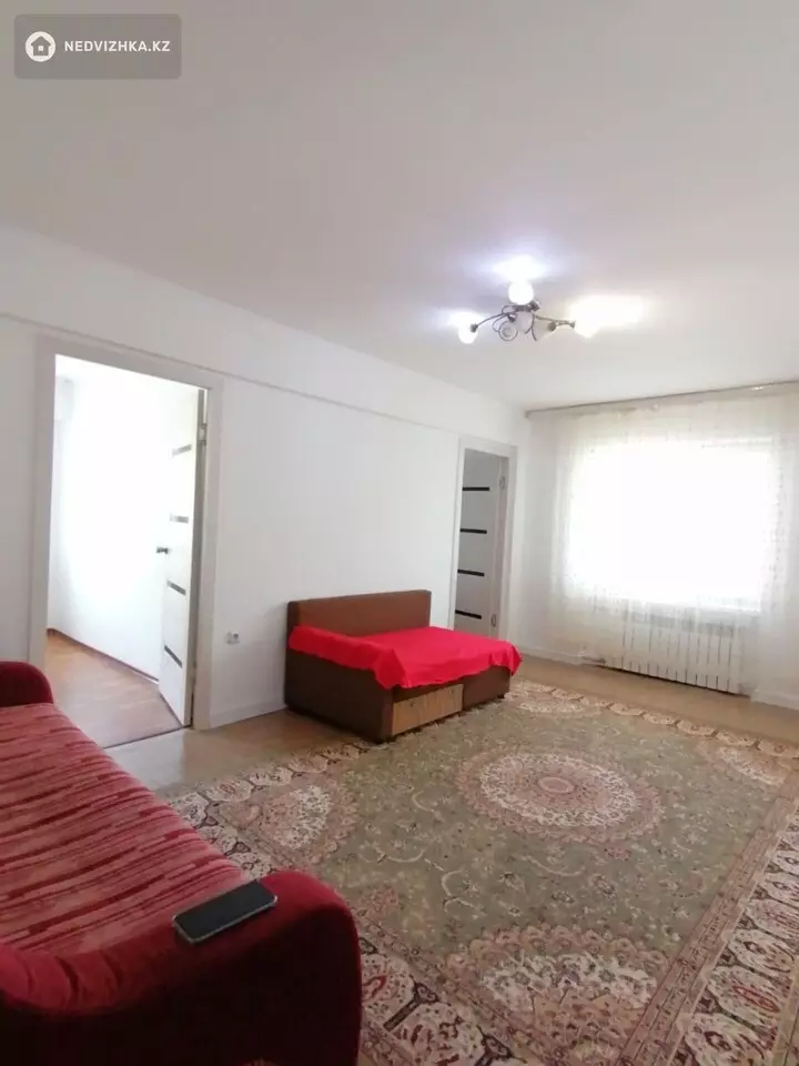 3-комнатная квартира, этаж 2 из 5, 58 м², фотография 3