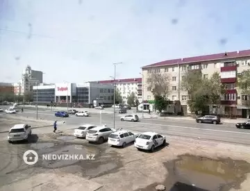 3-комнатная квартира, этаж 2 из 5, 58 м², миниатюра 4