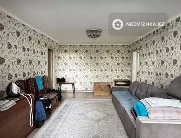 4-комнатная квартира, этаж 2 из 4, 84 м²