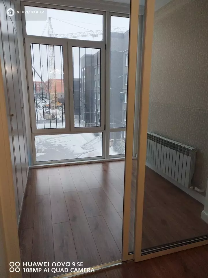 4-комнатная квартира, этаж 4 из 5, 148 м², фотография 2