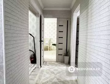 4-комнатная квартира, этаж 5 из 5, 80 м²