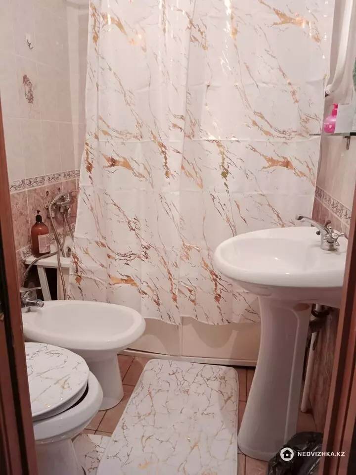 2-комнатная квартира, этаж 2 из 5, 44 м², Посуточно, фотография 4