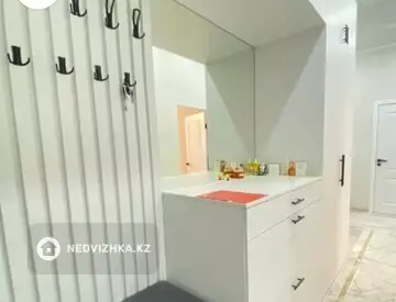 3-комнатная квартира, этаж 4 из 10, 94 м², миниатюра 9