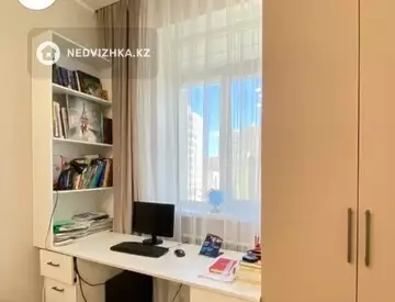 3-комнатная квартира, этаж 4 из 10, 94 м², миниатюра 11