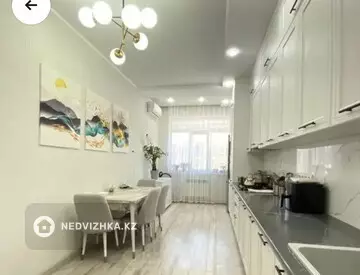 3-комнатная квартира, этаж 4 из 10, 94 м², миниатюра 12