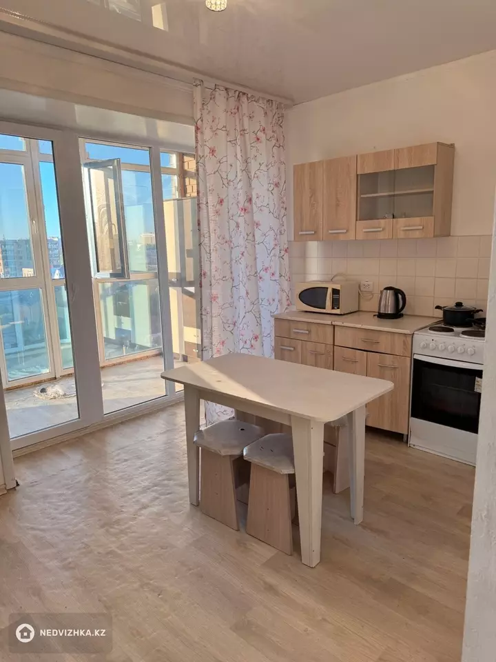 1-комнатная квартира, этаж 5 из 5, 45 м², Посуточно, фотография 4