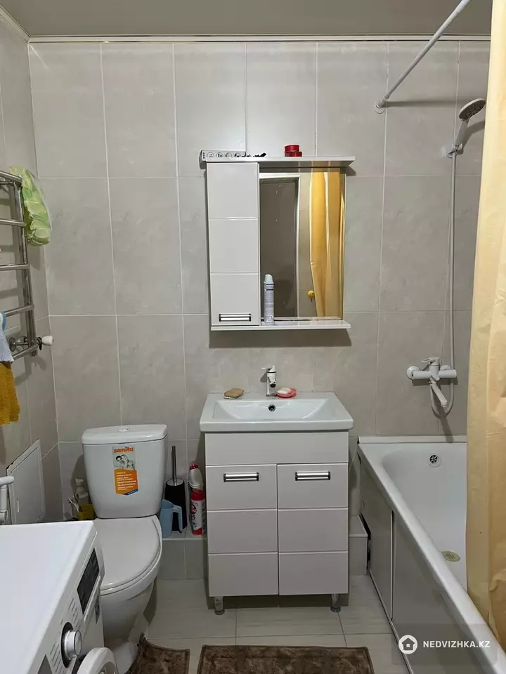2-комнатная квартира, этаж 4 из 9, 73 м², фотография 4