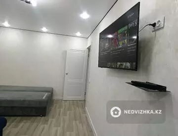 2-комнатная квартира, этаж 2 из 5, 70 м², Посуточно, миниатюра 3