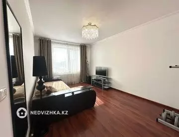 1-комнатная квартира, этаж 4 из 7, 44 м², миниатюра 1