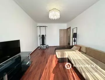 1-комнатная квартира, этаж 4 из 7, 44 м², миниатюра 4