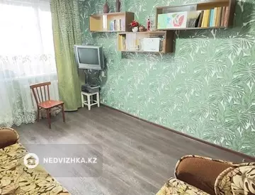2-комнатная квартира, этаж 2 из 5, 47 м², миниатюра 3