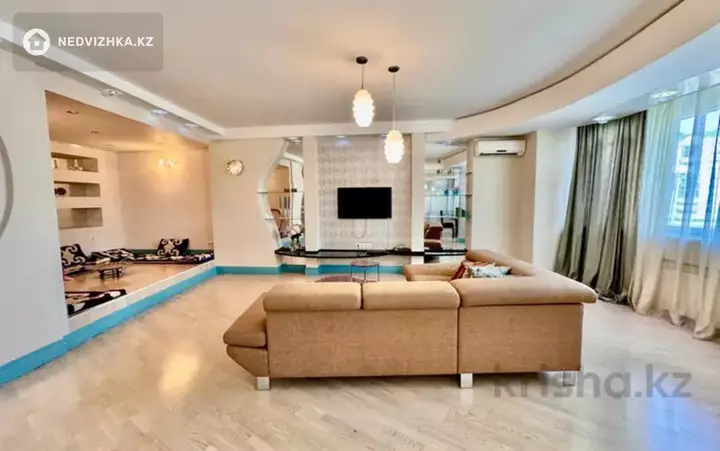 4-комнатная квартира, этаж 6 из 8, 190 м²