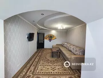 2-комнатная квартира, этаж 9 из 9, 60 м², На длительный срок