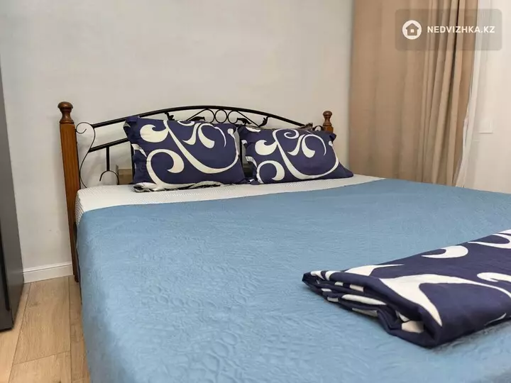 1-комнатная квартира, этаж 6 из 9, 45 м², По часам