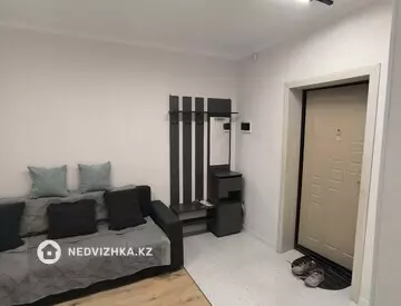 1-комнатная квартира, этаж 6 из 9, 45 м², По часам, миниатюра 5