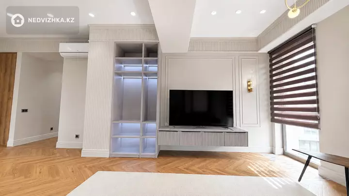 5-комнатная квартира, этаж 3 из 4, 133 м², фотография 3