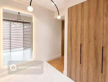 5-комнатная квартира, этаж 3 из 4, 133 м², миниатюра 9