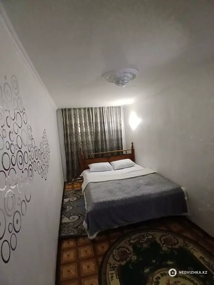 2-комнатная квартира, этаж 2 из 4, 48 м², Посуточно, 5-фотосурет