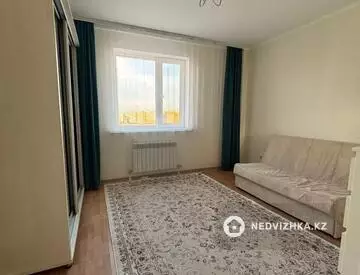 2-комнатная квартира, этаж 13 из 18, 52 м², миниатюра 1