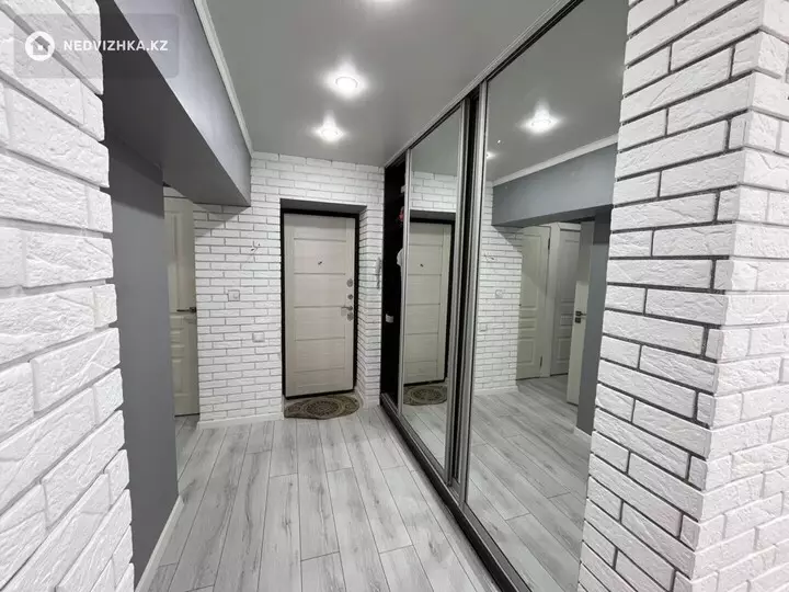 3-комнатная квартира, этаж 2 из 3, 70 м², На длительный срок, фотография 5