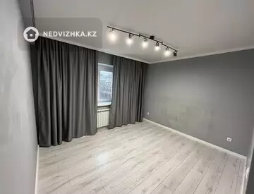 3-комнатная квартира, этаж 2 из 3, 70 м², На длительный срок, миниатюра 4