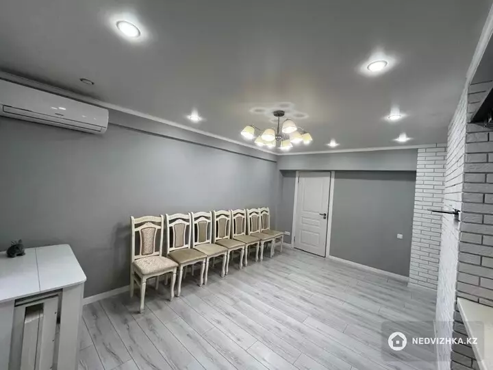 3-комнатная квартира, этаж 2 из 3, 70 м², На длительный срок
