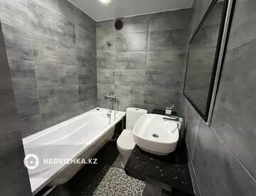 3-комнатная квартира, этаж 2 из 3, 70 м², На длительный срок, миниатюра 9