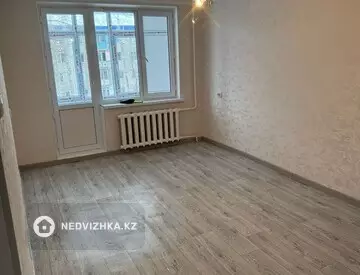 2-комнатная квартира, этаж 4 из 5, 46 м², миниатюра 1