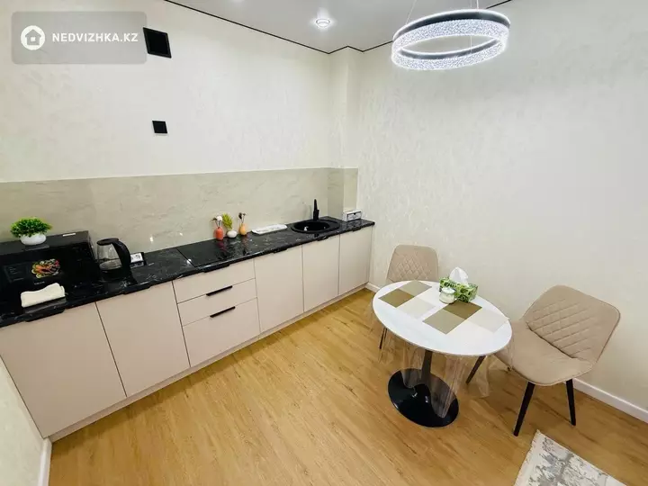 2-комнатная квартира, этаж 6 из 9, 45 м², Посуточно, фотография 4