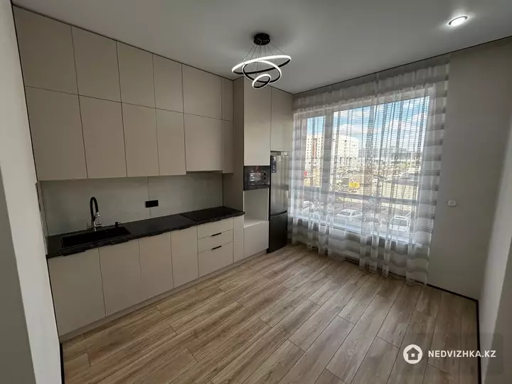 1-комнатная квартира, этаж 2 из 12, 41 м², фотография 3