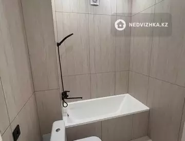 1-комнатная квартира, этаж 2 из 12, 41 м², миниатюра 8