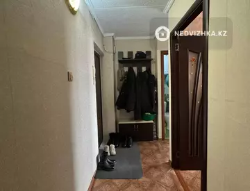 3-комнатная квартира, этаж 5 из 5, 57 м², миниатюра 3