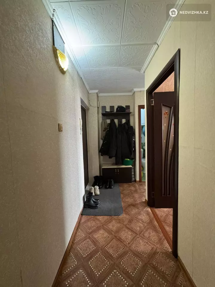 3-комнатная квартира, этаж 5 из 5, 57 м², фотография 3