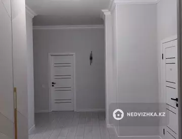 3-комнатная квартира, этаж 4 из 11, 101 м², миниатюра 2
