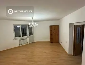 2-комнатная квартира, этаж 4 из 12, 70 м², миниатюра 1