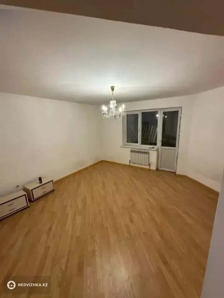 2-комнатная квартира, этаж 4 из 12, 70 м², фотография 2