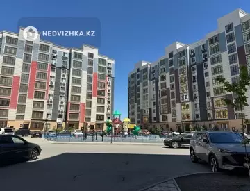 2-комнатная квартира, этаж 6 из 9, 65 м², На длительный срок