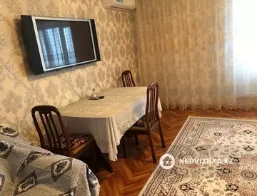 4-комнатная квартира, этаж 6 из 10, 120 м², На длительный срок
