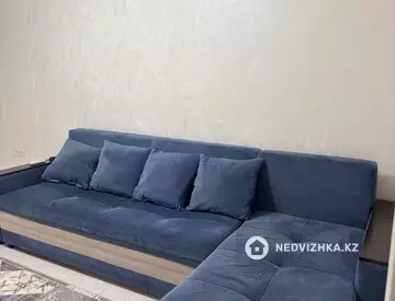 1-комнатная квартира, этаж 5 из 10, 30 м², На длительный срок, миниатюра 8