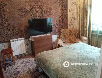 2-комнатная квартира, этаж 3 из 5, 55 м²