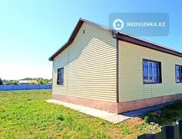 2-комнатный дом, 25 соток, 52 м²