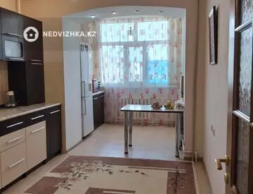 3-комнатная квартира, этаж 4 из 5, 77 м², миниатюра 1