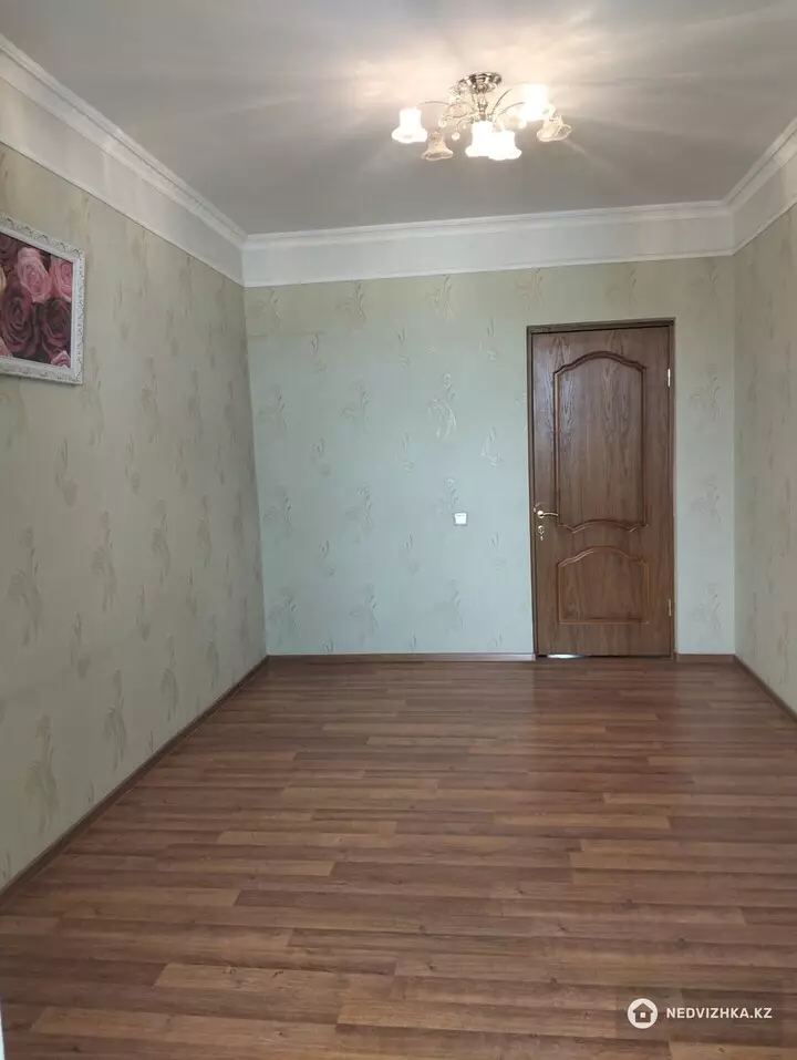 3-комнатная квартира, этаж 4 из 5, 77 м², фотография 5