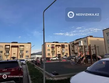 2-комнатная квартира, этаж 2 из 3, 39 м², миниатюра 6